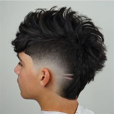 mohicano en pico|estilo mohicano degradado.